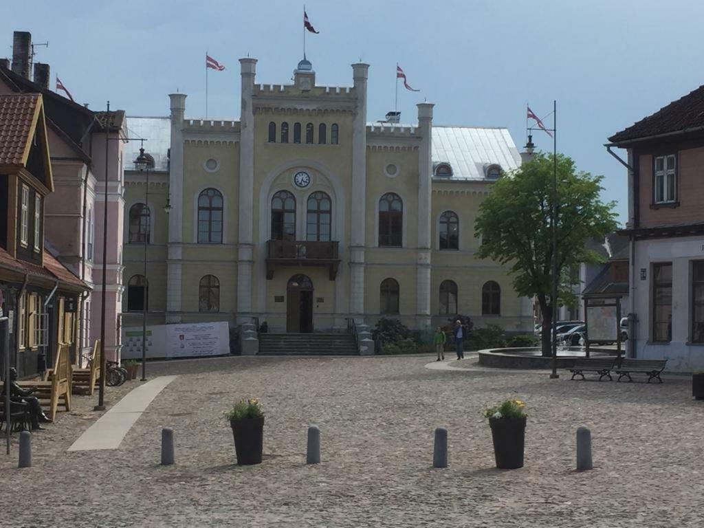 Maza Venecija-kuldiga *